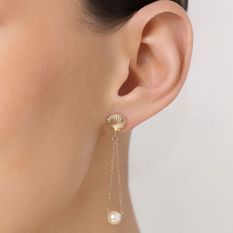 Pendiente colgante de concha con perla sintética, chapado en oro de 18k.